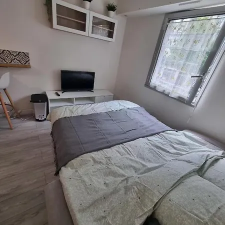 Petit Appartement Cosy Chaville Exterior photo