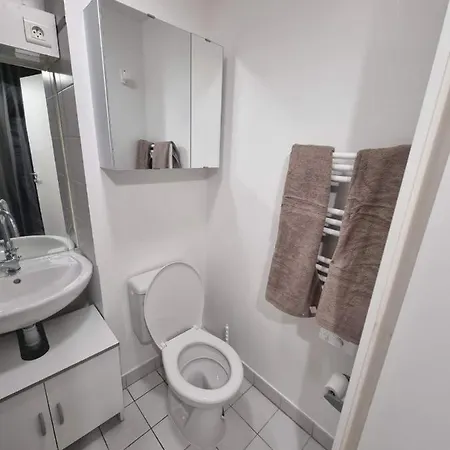 Petit Appartement Cosy Chaville Exterior photo